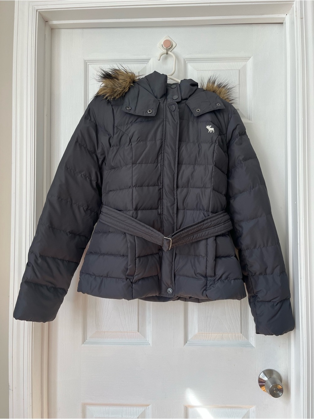 Abercrombie & Fitch dark gray faux fur hood belted puffer jacket size L